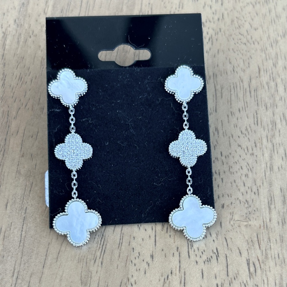 White Mother Of Pearl Clover Dangle Earrings NWOT
